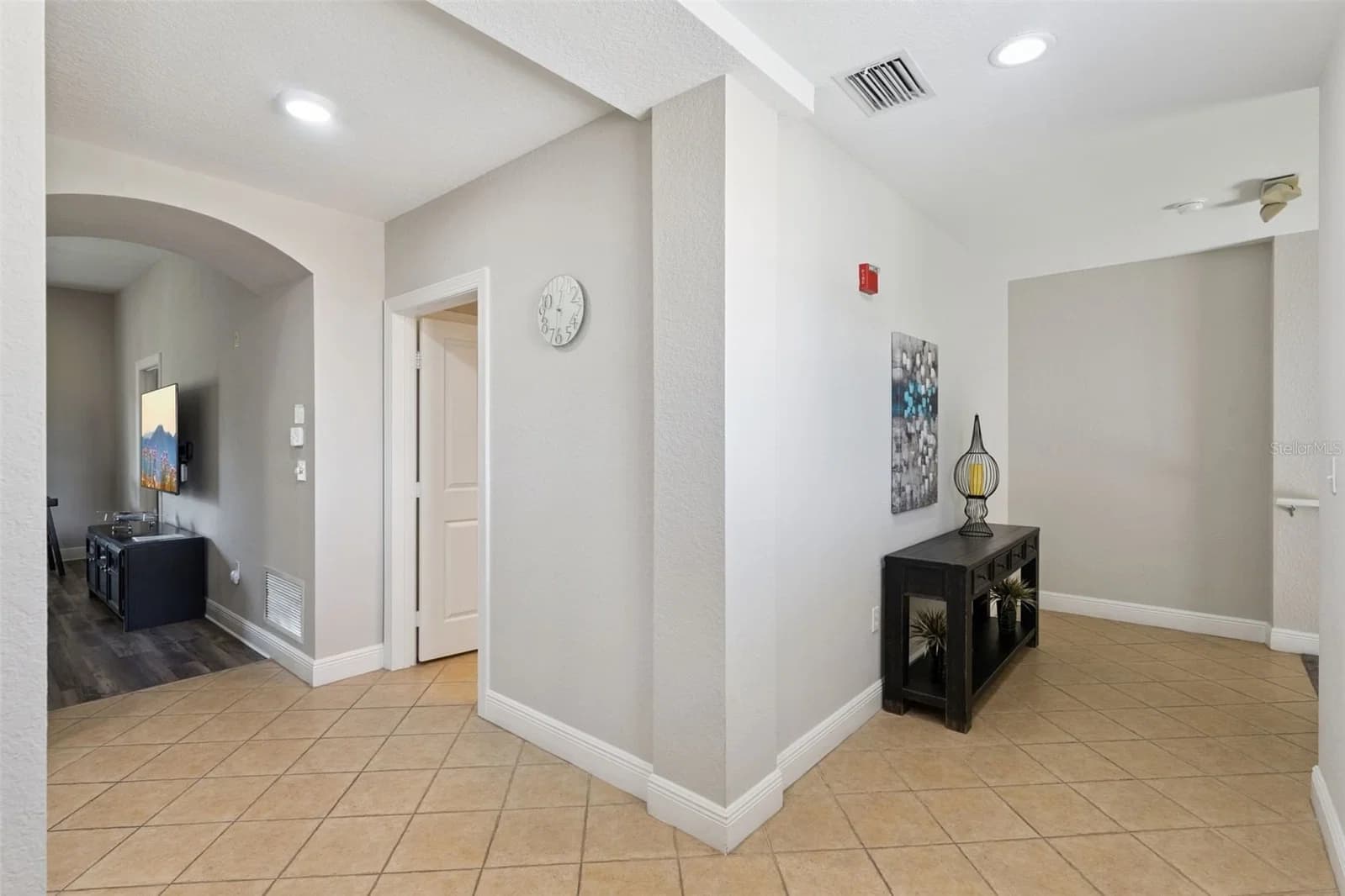 Photo 5 of 7526 SEVEN EAGLES Way