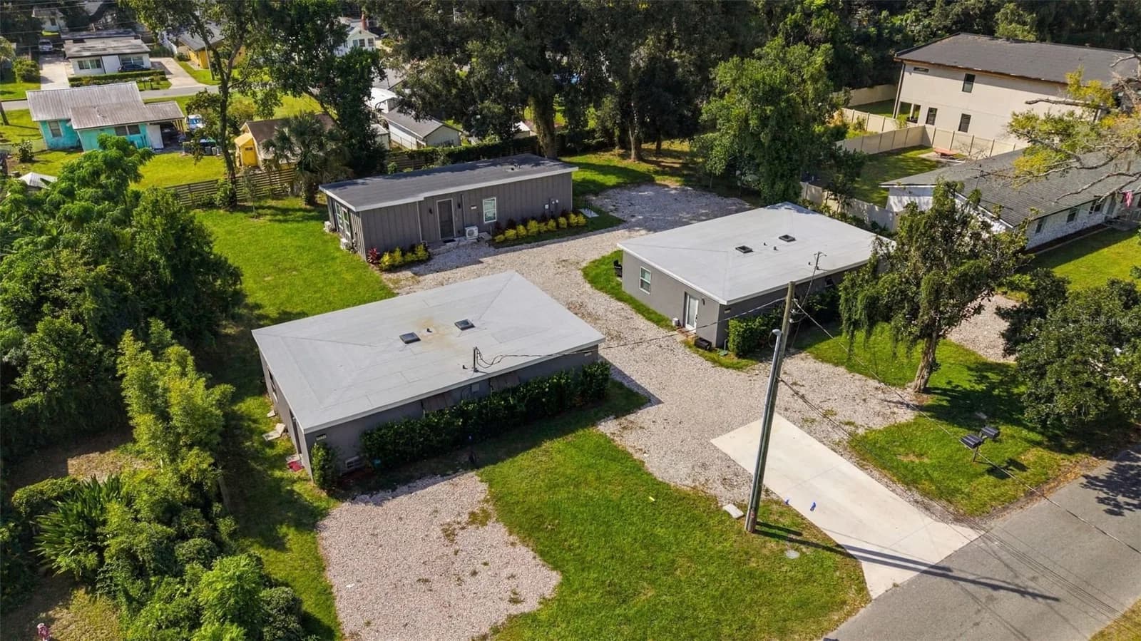 Photo 2 of 1922 CLOVERLAWN Avenue