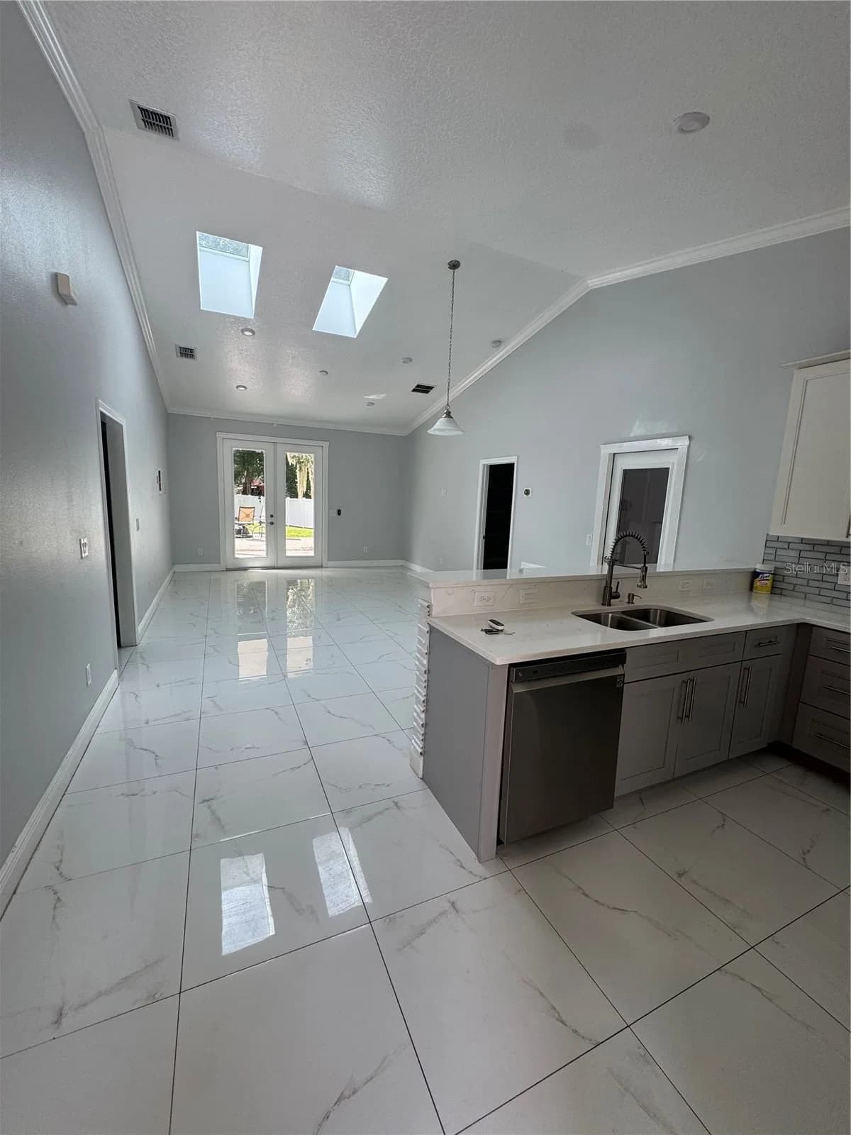 Photo 3 of 1718 MARGIE Court