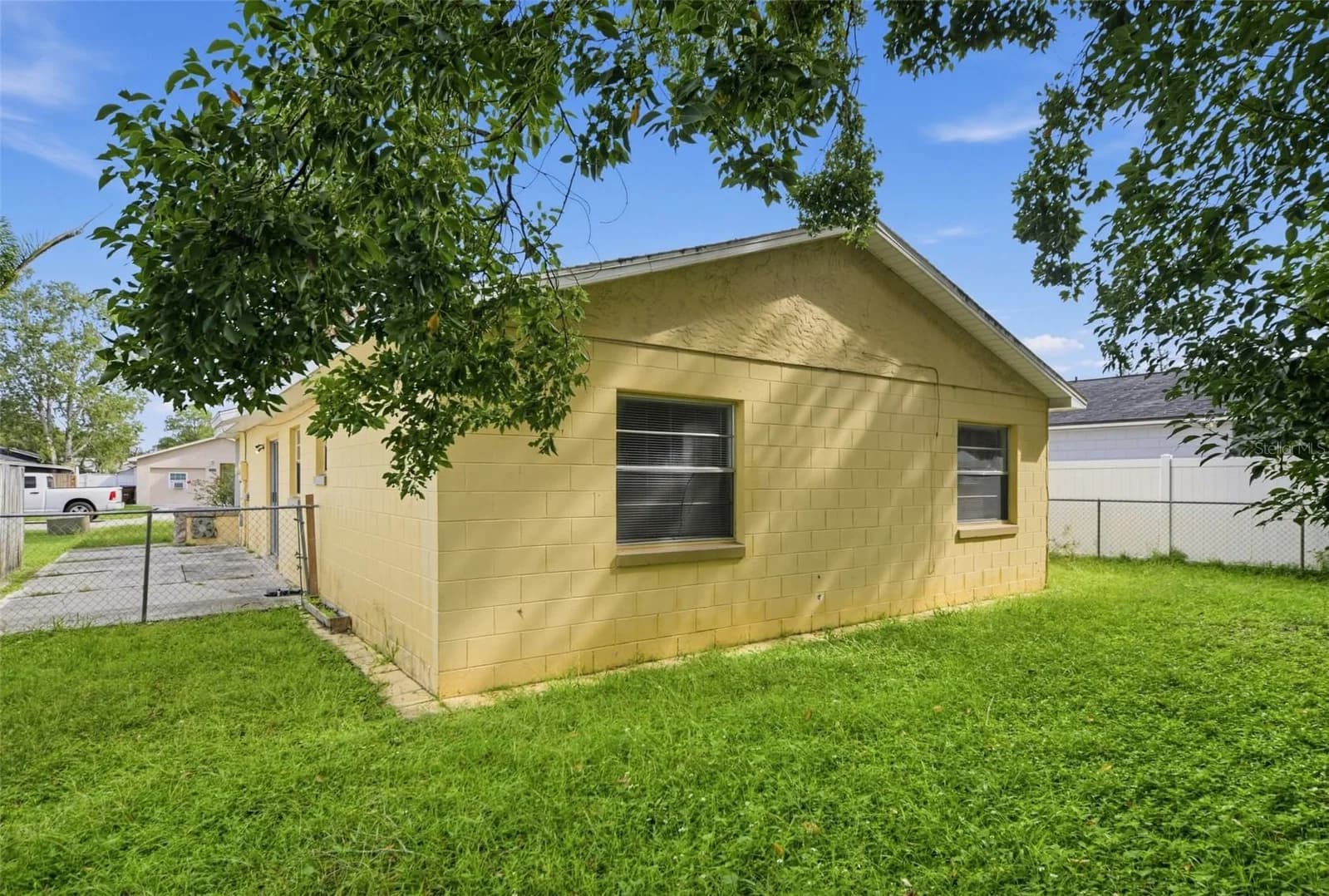 Photo 4 of 1516 KELBY Road