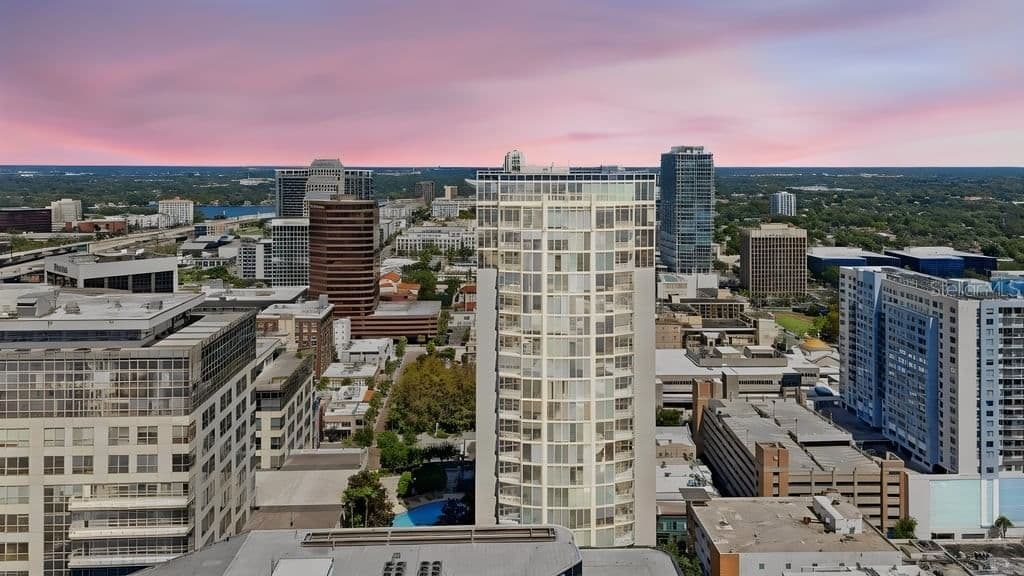 155 COURT Avenue #1816